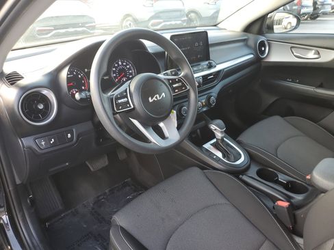 New 2022 Kia Forte LXS w/ LXS Technology Package image 13