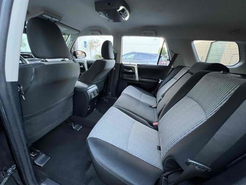 Used 2014 Toyota 4Runner SR5 image 33