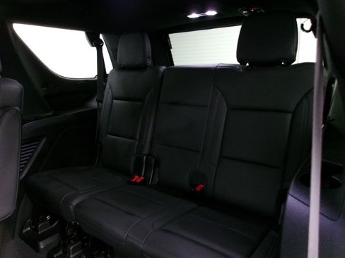Used 2021 Chevrolet Tahoe LT w/ LT Signature Package AWD/4WD image 11