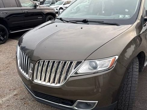 Used 2011 Lincoln MKX AWD w/ 102A Rapid Spec Order Code image 1