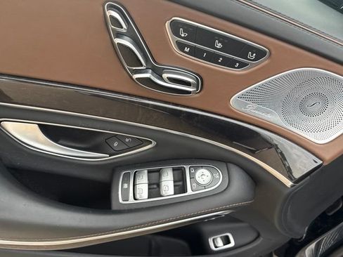Used 2019 Mercedes-Benz S 560 4MATIC Sedan image 11