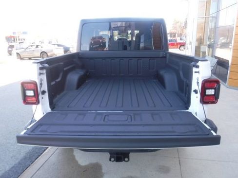 New 2026 Jeep Gladiator Mojave AWD/4WD image 14