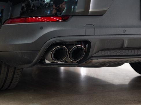 Used 2025 Porsche Cayenne S image 39