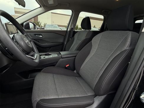 Used 2023 Nissan Rogue SV image 25