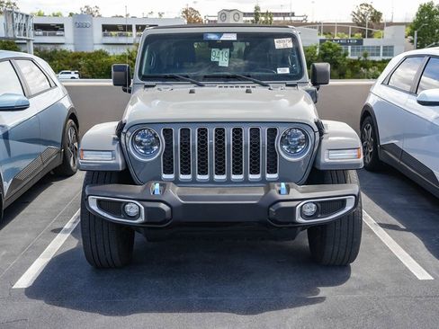 Used 2023 Jeep Wrangler Unlimited Sahara w/ Cold Weather Group AWD/4WD image 4
