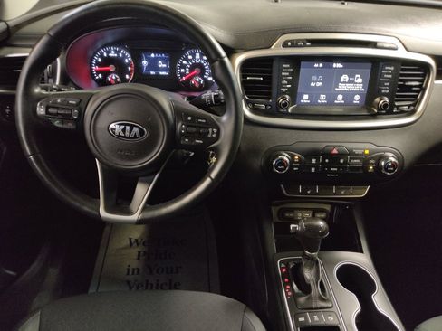 Used 2017 Kia Sorento AWD w/ LX Convenience Package image 22