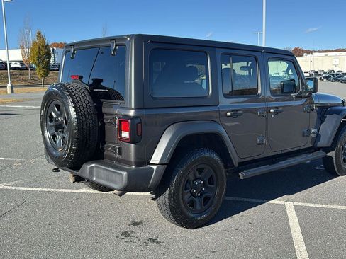 Used 2019 Jeep Wrangler Unlimited Sport image 6