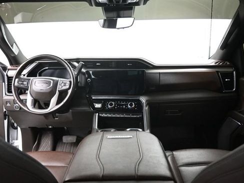 Used 2024 GMC Sierra 2500 Denali w/ Denali Reserve Package AWD/4WD image 22