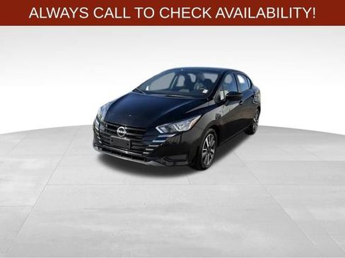 Used 2023 Nissan Versa SV FWD image 3