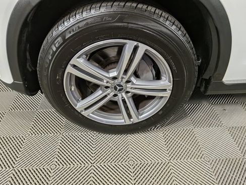 Used 2021 Mercedes-Benz GLC 300 4MATIC image 34