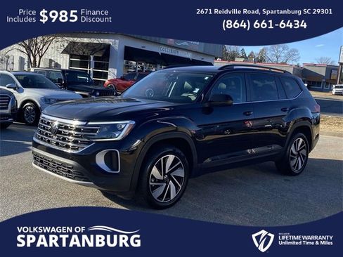 Used 2024 Volkswagen Atlas SE image 3