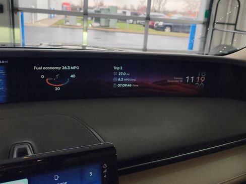 Used 2024 Lincoln Nautilus Reserve w/ Equipment Group 202A image 18