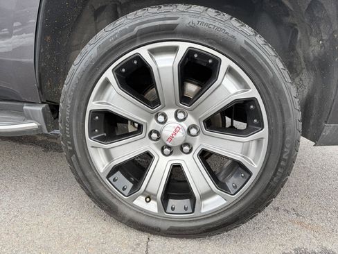 Used 2016 GMC Yukon SLT w/ Open Road Package image 16