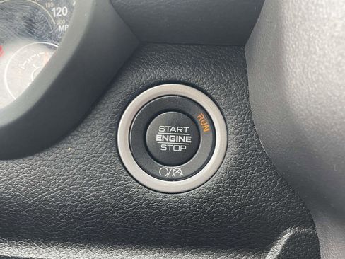 Used 2024 RAM 2500 Big Horn w/ Sport Appearance Package image 18