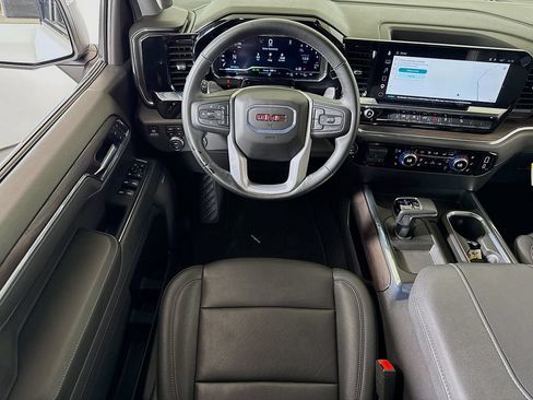 Certified 2025 GMC Sierra 1500 SLT AWD/4WD image 21