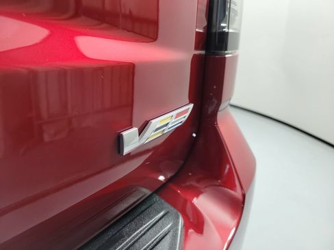 Certified 2025 Cadillac Escalade ESV V AWD/4WD image 6