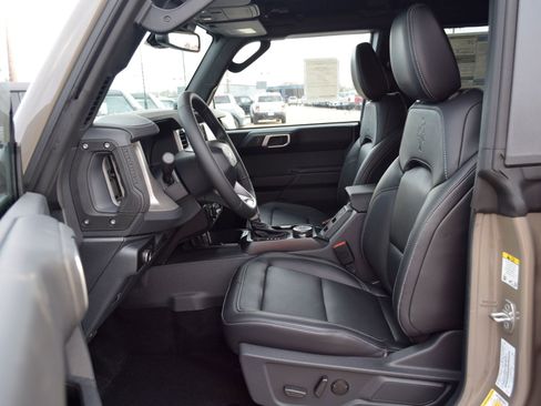 New 2026 Ford Bronco Outer Banks image 18