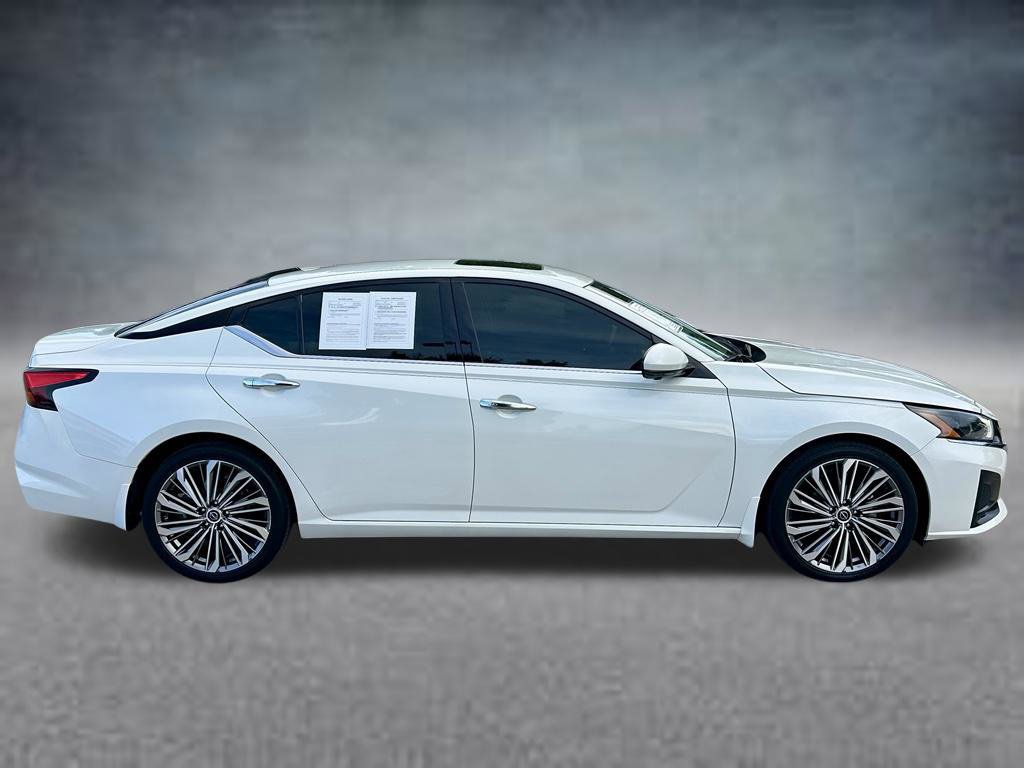Used 2024 Nissan Altima 2.5 SL FWD image 4