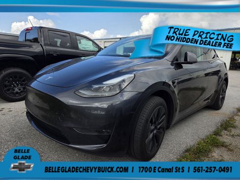Used 2024 Tesla Model Y 2WD image 1