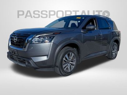 Used 2023 Nissan Pathfinder SL