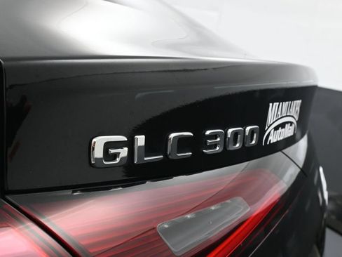 Used 2025 Mercedes-Benz GLC 300 4MATIC image 36