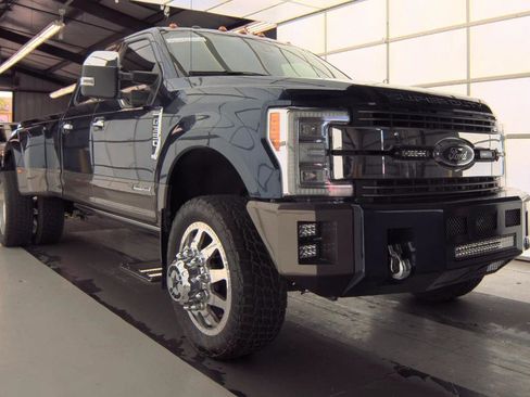 Used 2017 Ford F350 King Ranch w/ King Ranch Ultimate Package AWD/4WD image 4