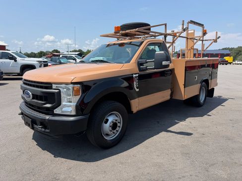 Used 2020 Ford F350 XL w/ Power Equipment Group RWD image 2