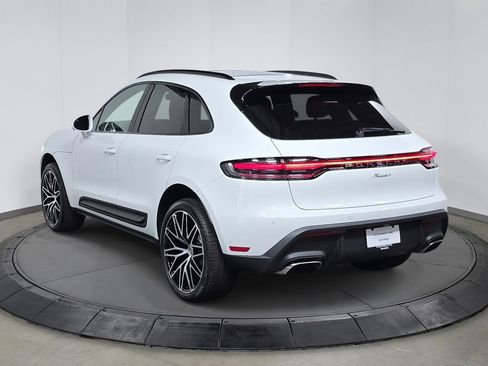 New 2026 Porsche Macan image 3