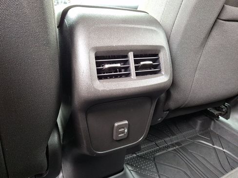 Used 2020 Chevrolet Equinox LS w/ LS Convenience Package AWD/4WD image 12