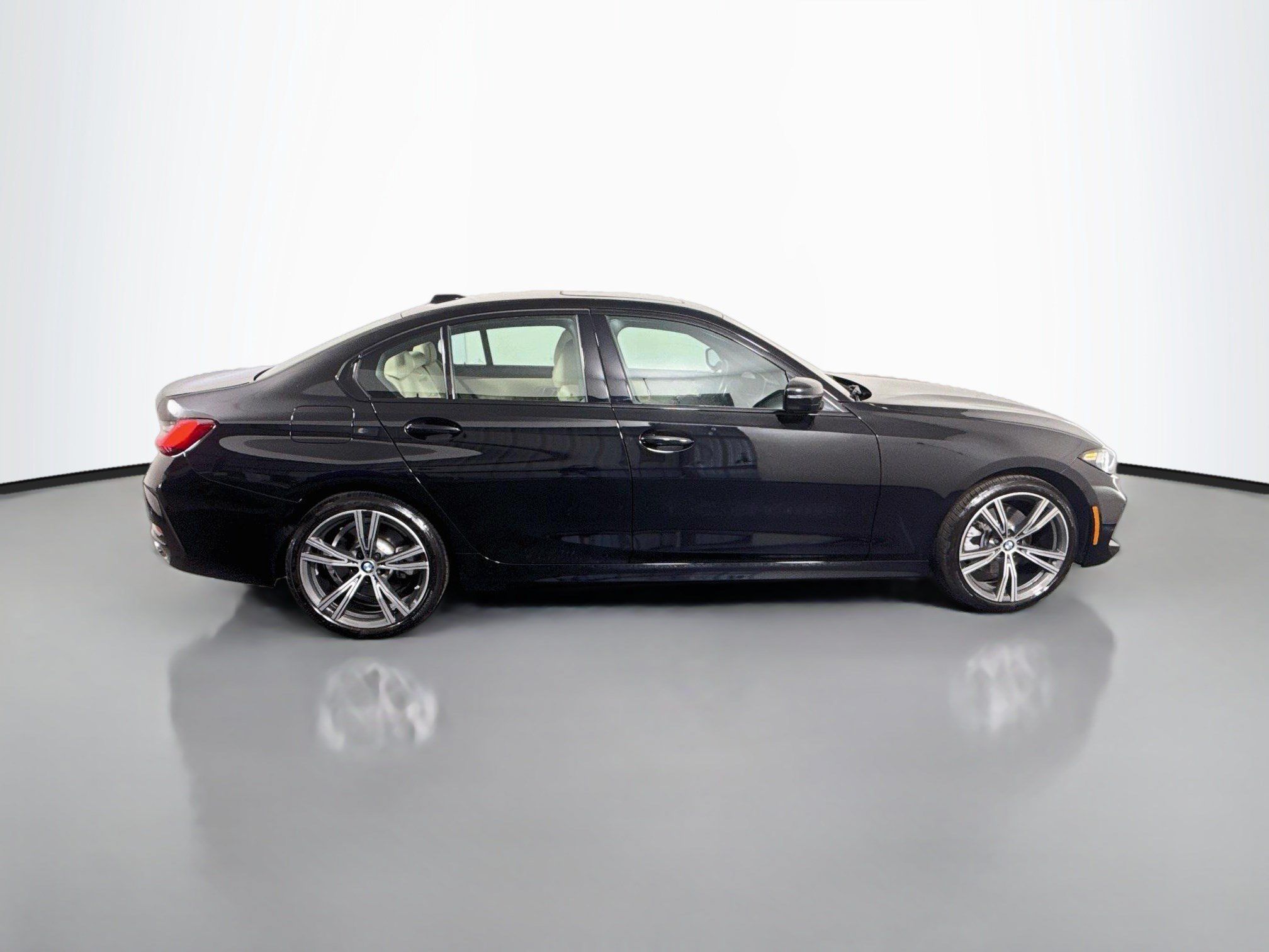 Used 2023 BMW 330i Sedan w/ Driving Assistance Package RWD image 11