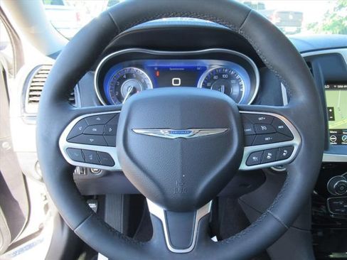 Certified 2023 Chrysler 300 Touring L w/ Popular Equipment Group RWD image 21