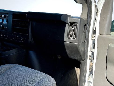 Used 2019 Chevrolet Express 3500 LT w/ LT Preferred Equipment Group image 17