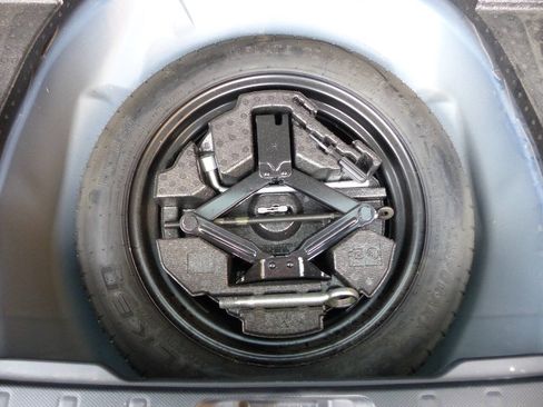 Used 2023 Subaru Forester Limited image 23