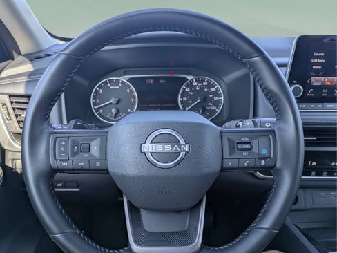 Used 2026 Nissan Rogue SV FWD image 24