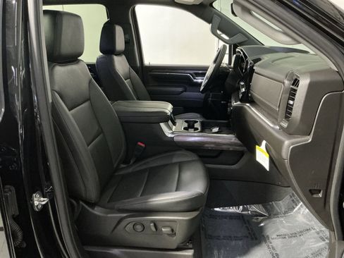 Used 2024 Chevrolet Silverado 2500 LTZ w/ LTZ Plus Package image 33