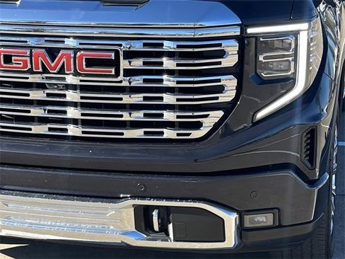 Used 2024 GMC Sierra 1500 Denali w/ Denali Reserve Package image 9
