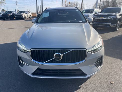 Used 2023 Volvo XC60 B5 Core w/ Protection Package Premier image 8