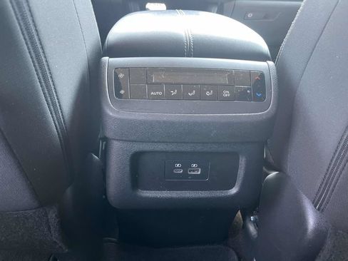 Used 2024 Nissan Pathfinder SV FWD image 13