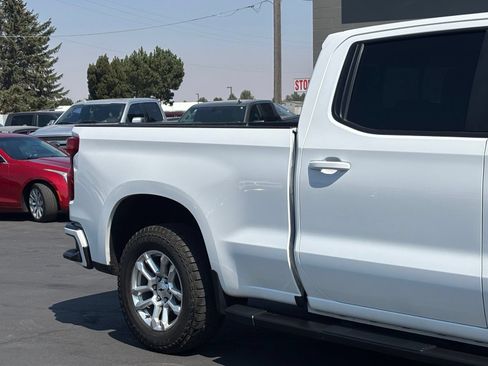 Used 2022 Chevrolet Silverado 1500 RST w/ Convenience Package II AWD/4WD image 3
