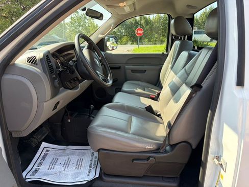 Used 2013 Chevrolet Silverado 2500 W/T AWD/4WD image 16