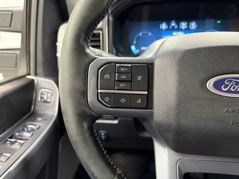 Used 2023 Ford F350 Lariat w/ Chrome Package AWD/4WD image 32