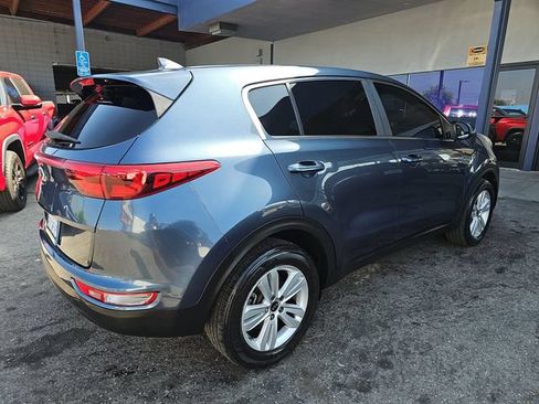 Used 2018 Kia Sportage LX AWD/4WD image 3