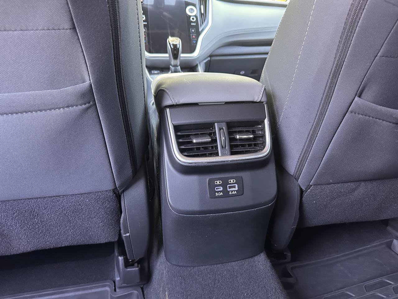 Used 2024 Subaru Outback Premium AWD/4WD image 27