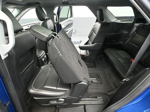 Used 2022 Ford Explorer XLT w/ Equipment Group 202A image 47