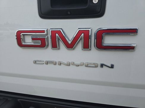 Used 2022 GMC Canyon Elevation Standard image 15