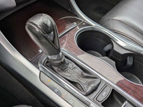 Used 2016 Acura TLX image 25