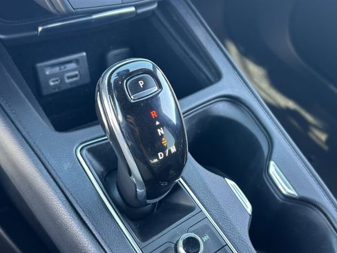 Used 2020 Cadillac XT4 Premium Luxury w/ Technology Package FWD image 21