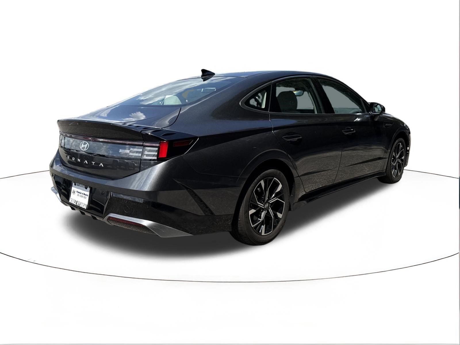 Certified 2025 Hyundai Sonata SEL FWD image 3