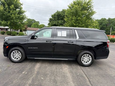 Used 2024 Chevrolet Suburban LT AWD/4WD image 2