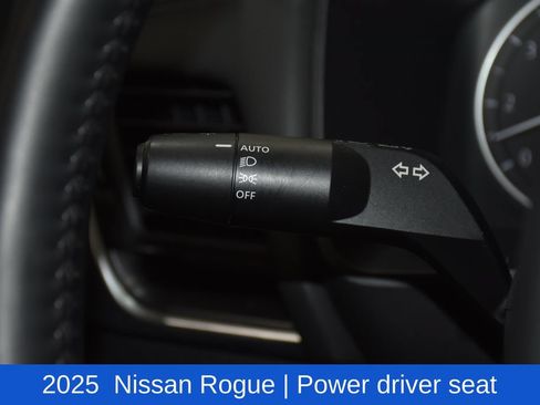 Used 2025 Nissan Rogue SV AWD/4WD image 10